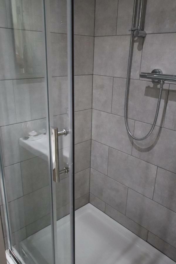 Halifax House, One Bedroom Apartment 216 ภายนอก รูปภาพ