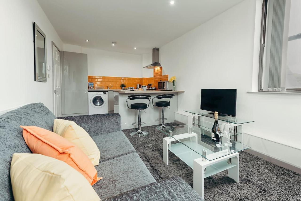 Halifax House, One Bedroom Apartment 216 ภายนอก รูปภาพ